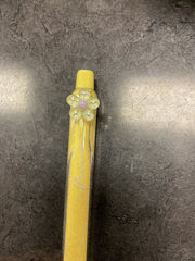 Floral scented marker yellow
