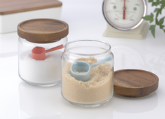 Measuring spoon milk pan shape color