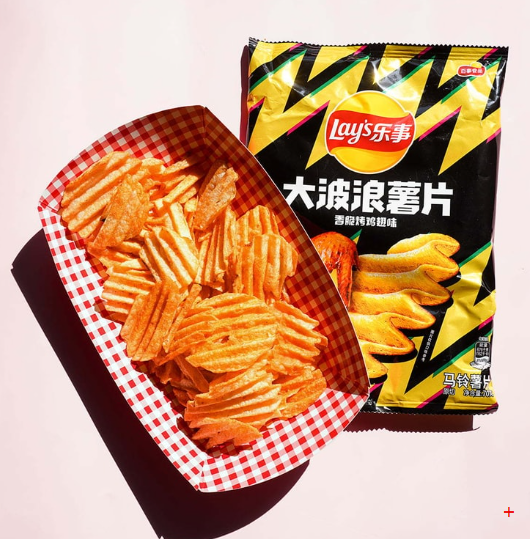 Lay's Roasted Chicken Wing Potato Chips, 2.46oz