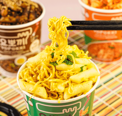 Yopokki Instant Rabokki Ramen and Tteokbokki Rice Cake Cup: Curry Flavor