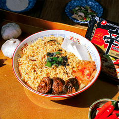 NONGSHIM Shin Ramyun Black Beef Bone Flavor