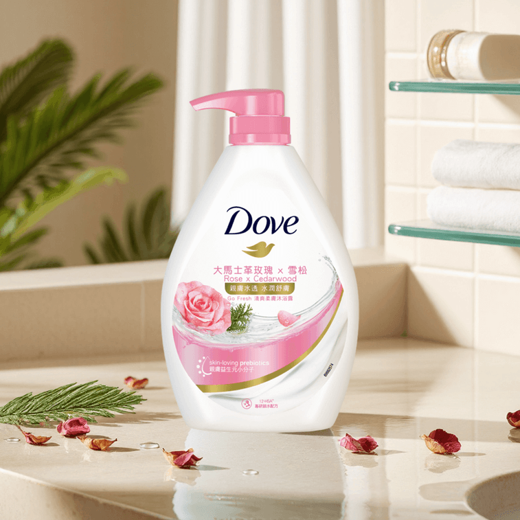 Damask Rose & Cedar Refreshing Body Wash, 30.43 fl.oz. - Water-Infused
Softening Comfort
