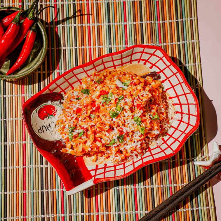 SAMYANG Artificial Spicy Chicken Flavor Ramen Carbonara