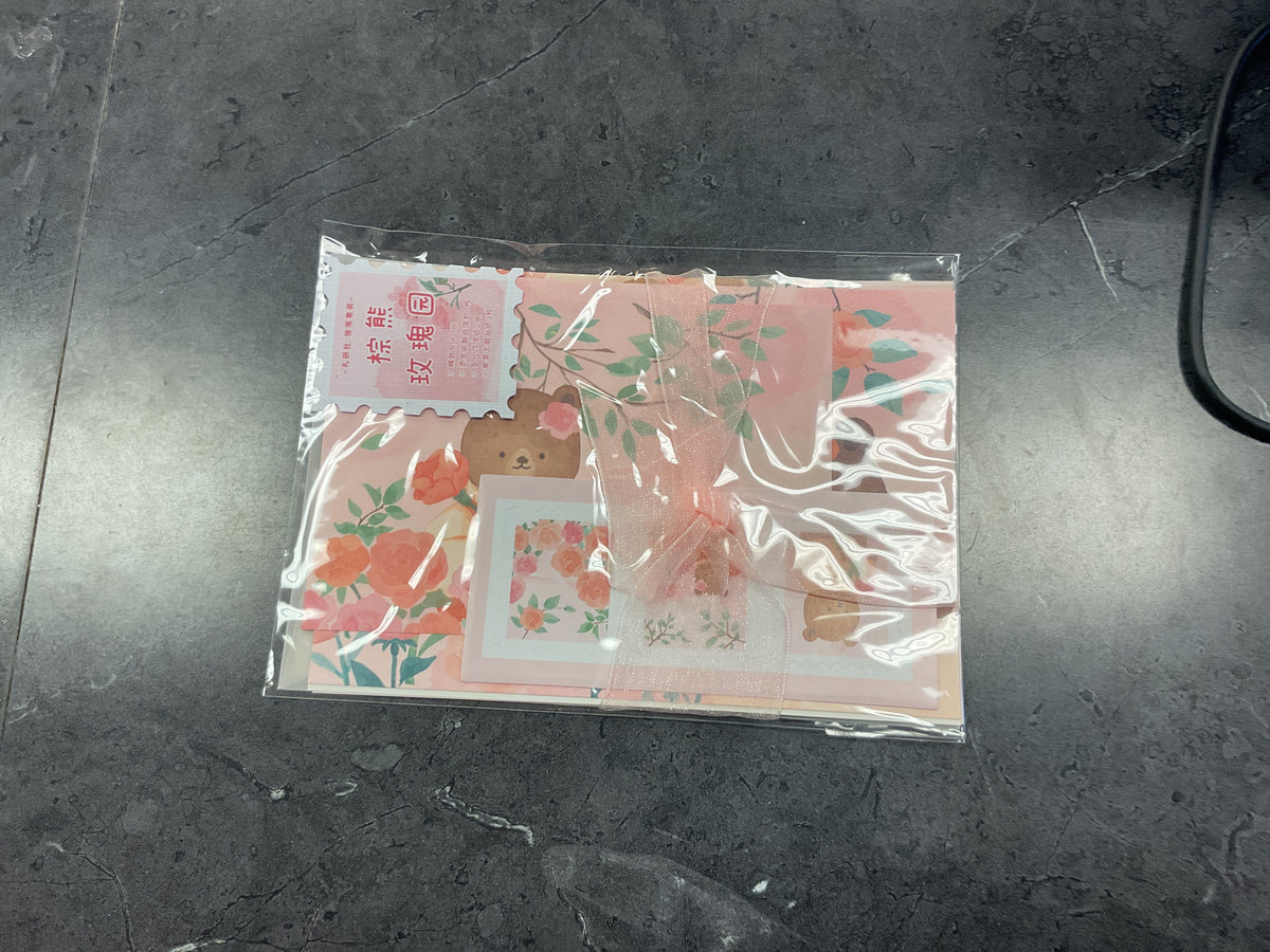 Card Brown Bear Rose Garden