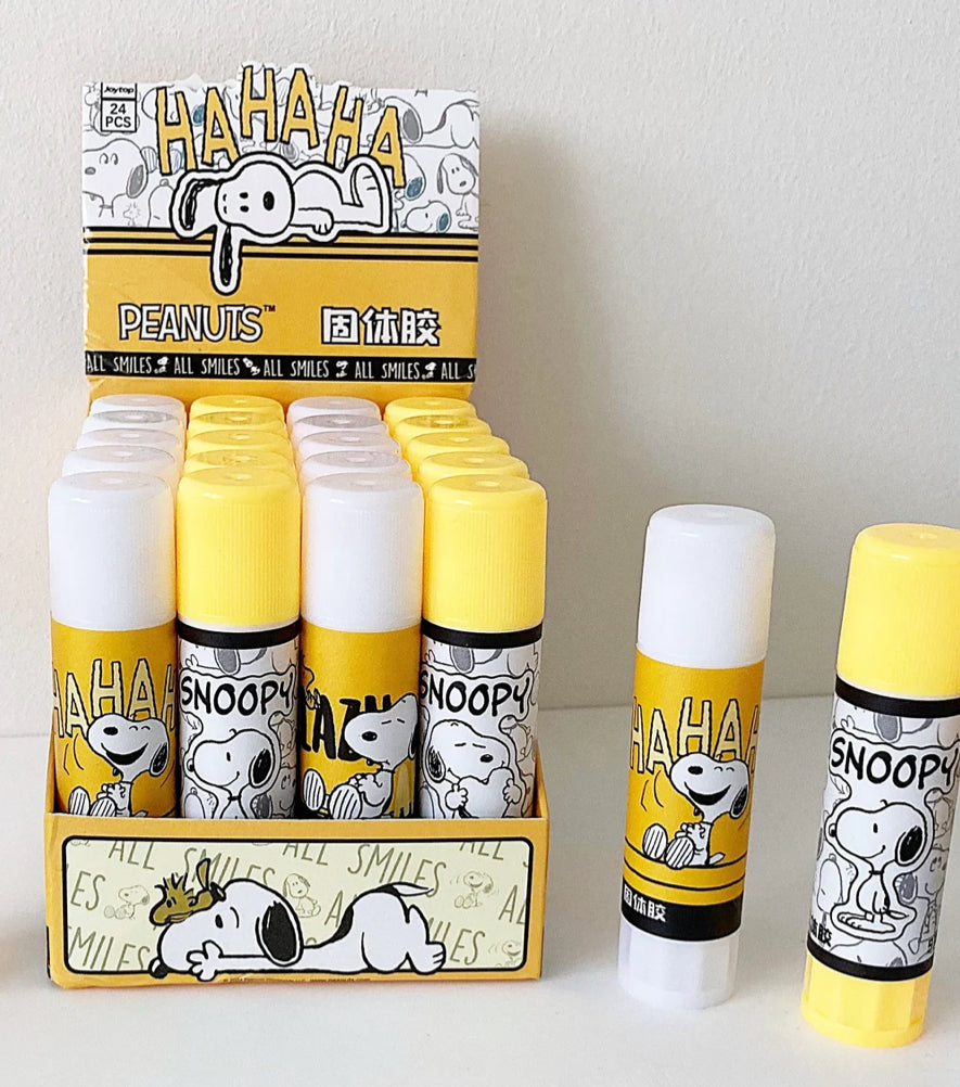 Snoopy Peanuts White Glue Sticks