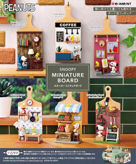 Re-Ment Peanuts Snoopy Miniature Board Blind Box