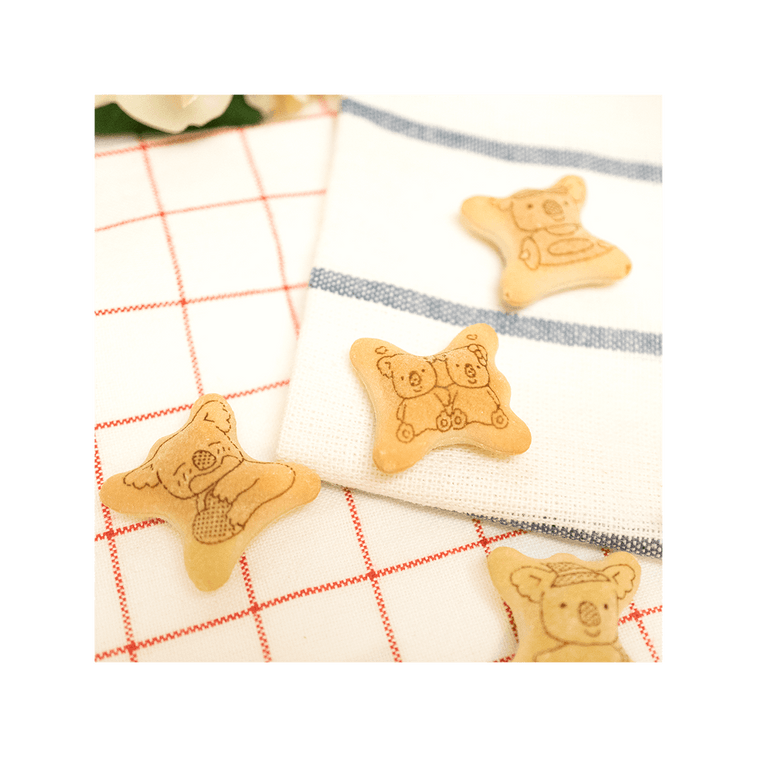 LOTTE Japan Koala's March - Strawberry Cream Filled Cookies,1.45 oz